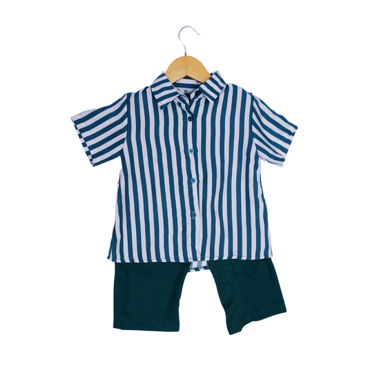 Stylish Kids' Striped Outfit - Comfortable & Durable Clothing